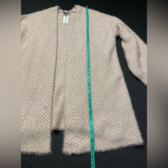 New Daphne Lo - Pink Chevron Print‎ Long Sleeve Fuzzy Open Cardigan Size Large - Picture 1 of 4